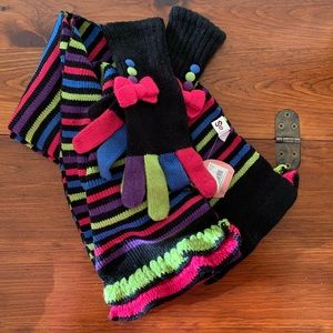 NWT Children’s Scarf & Gloves